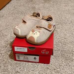 See Kai Run Cruz II Oatmeal Kitty shoes/slippers size 6 EUC WITH BOX